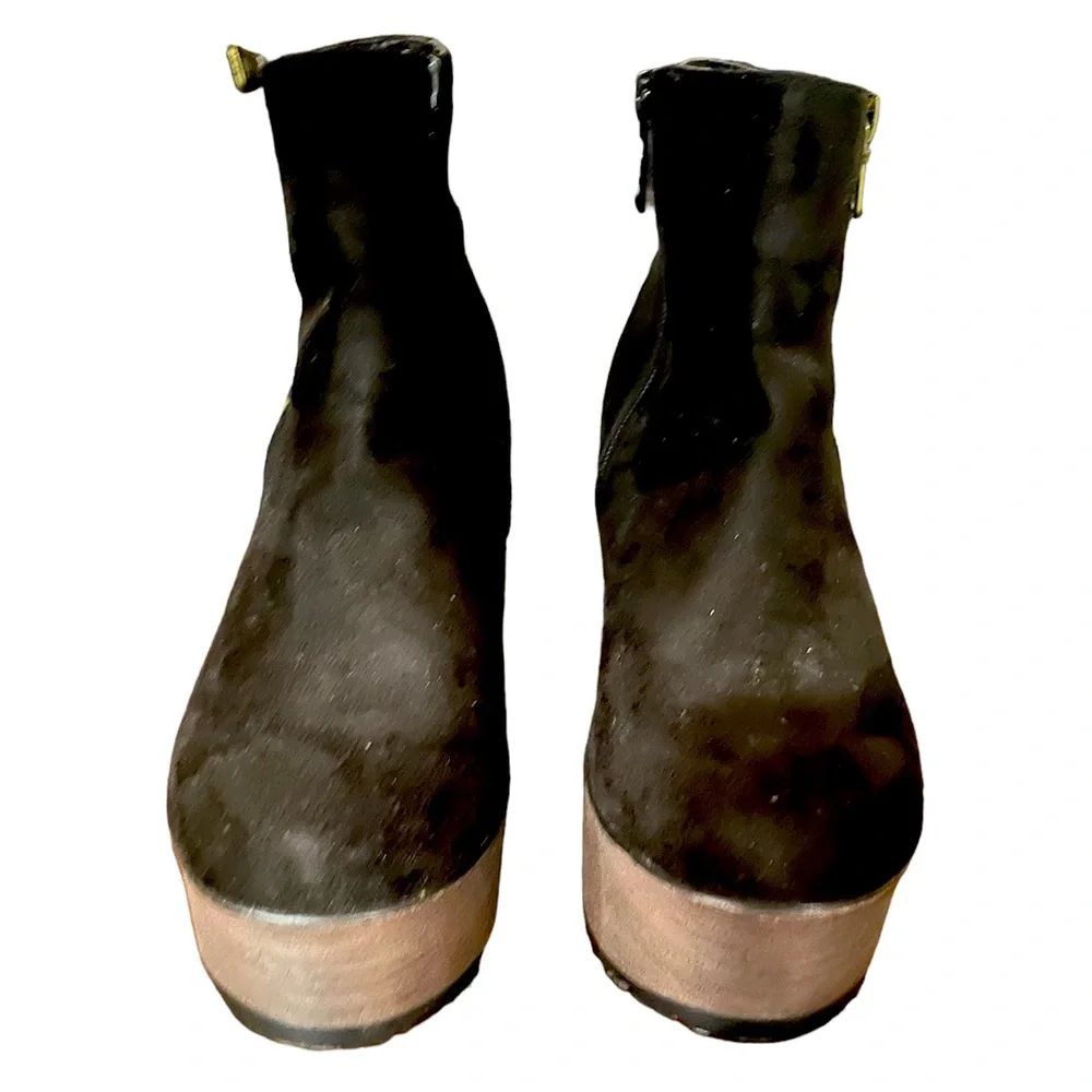 Black vegan suede platform ankle boots with gold zipper, light weight & comfy. - Picture 1 of 7
